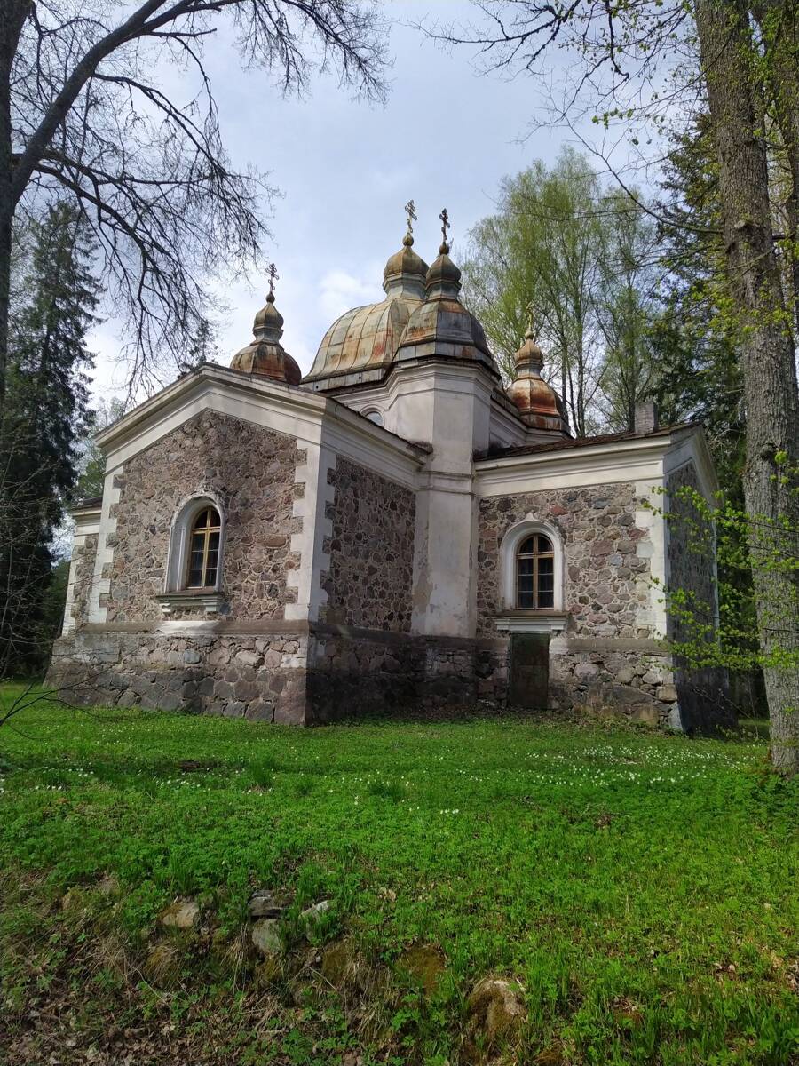 Церковь Вознесения Господня, Урусте (Пярнумаа, Эстония). фасады, Общий вид с южной стороны