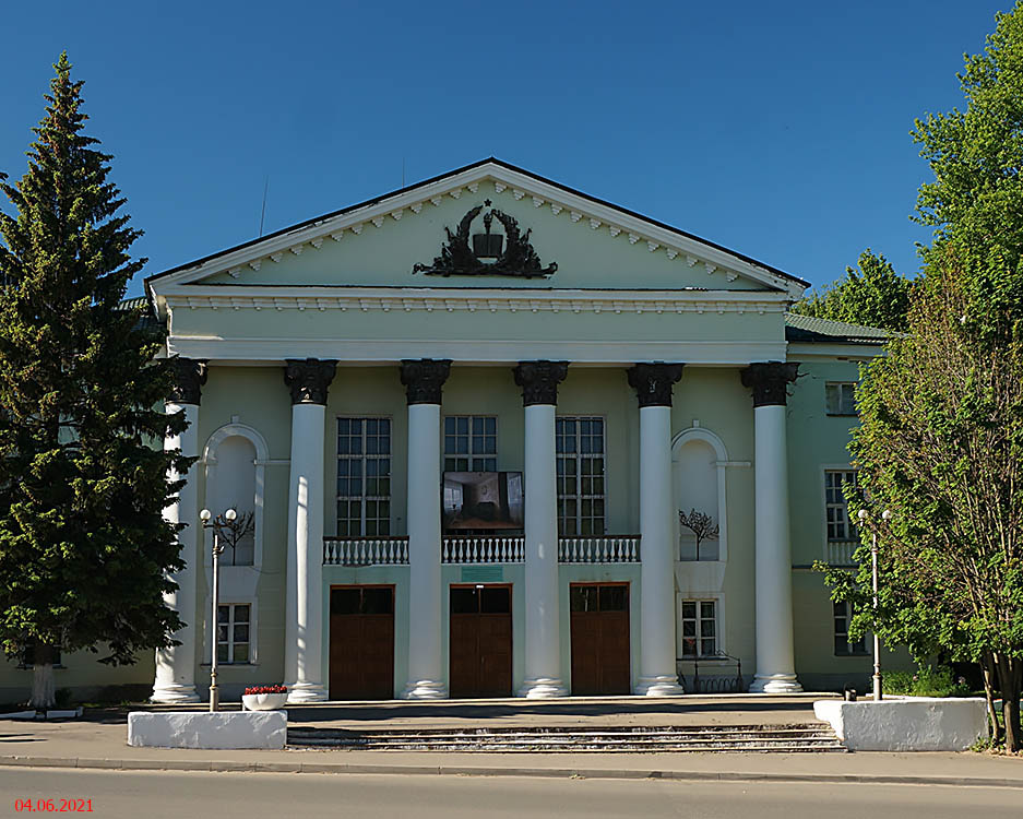 Церковь Преображения Господня, Боровичи (Боровичский район, Новгородская область). дополнительная информация, Дом нарордного творчества на месте церкви