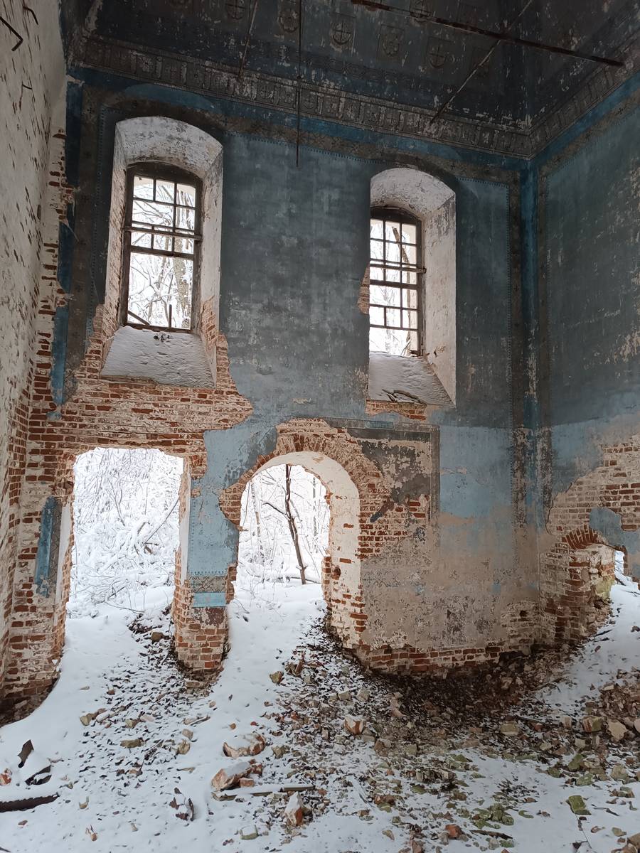 интерьер и убранство. Церковь Казанской иконы Божией Матери, Заболотье, урочище (Чухломский район, Костромская область)