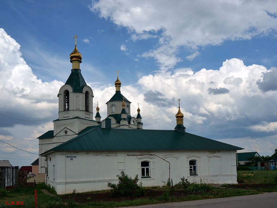 Церковь Михаила Архангела (временная), Хрущевка (Липецкий район, Липецкая область). фасады