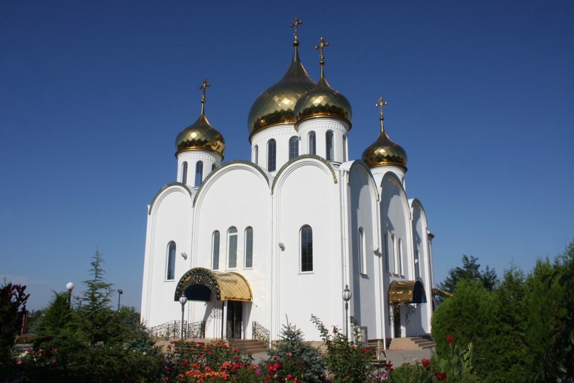 Новофёдоровка. Церковь Феодора Ушакова. фасады