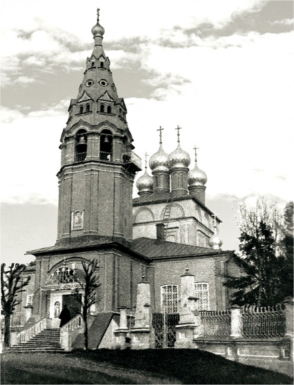 Кострома. Церковь Космы и Дамиана на Гноище. архивная фотография, фото с сайта http://kostromka.ru/bochkov/img/gnoishe.jpg