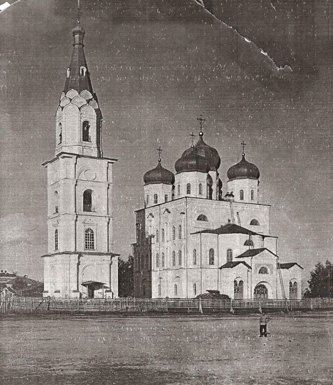 Собор Стефана Пермского, Сыктывкар (Сыктывкар, город, Республика Коми). архивная фотография, Стефановский собор. Усть-Сысольск, начала XX в. Издание Торговый дом братьев М. Г. и И. Дербеневы и К. с сайта http://www.tomovl.ru/catalog/syktyvkar2.htm 