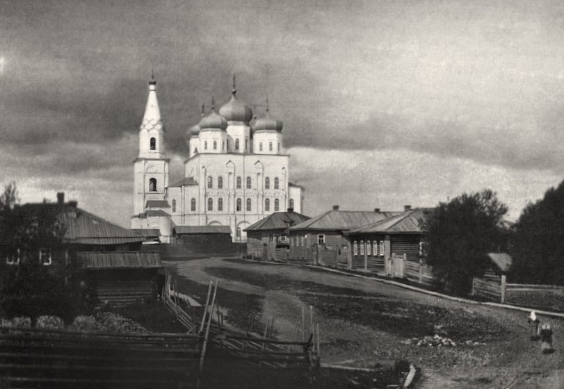 Собор Стефана Пермского, Сыктывкар (Сыктывкар, город, Республика Коми). архивная фотография, Фотоснимок датирован нач. ХХ в. (1900-1914 гг.). С сайта: Oldsyktyvkar.ru