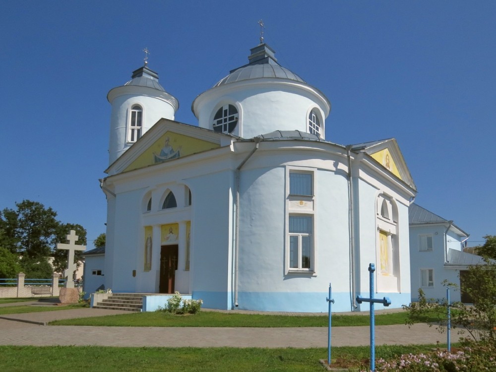 Вейно. Церковь Покрова Пресвятой Богородицы. фасады