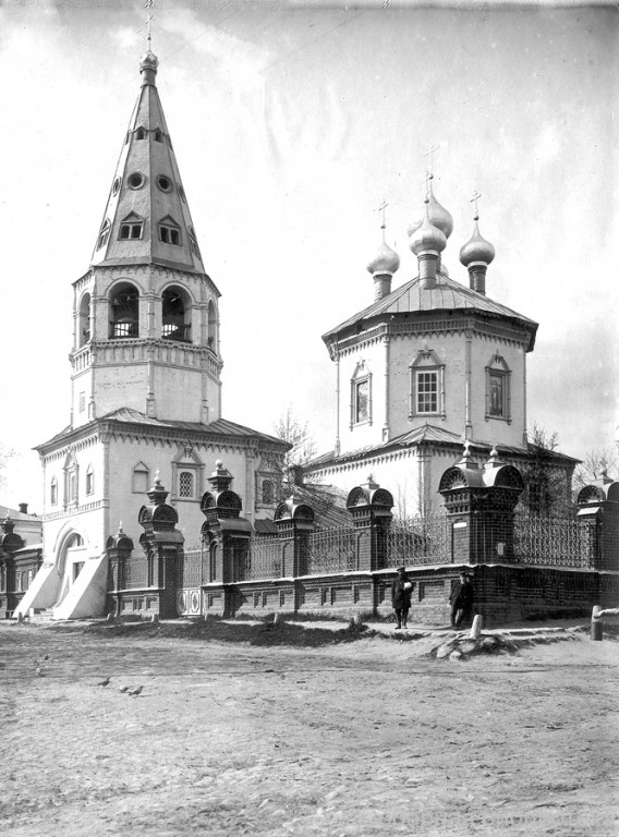 Церковь Рождества Христова (Николы Мокрого) на Дебре (старая), Кострома (Кострома, город, Костромская область). архивная фотография, Общий вид, юго-западная сторона, 1908 г. Источник: «Соборная библиотека Костромской епархии», www.bibl-kostroma.ru 