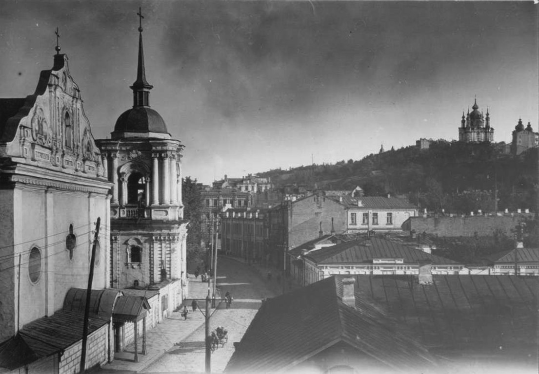 Церковь Петра и Павла на Подоле, Подол (Подольский район, Украина, г. Киев). архивная фотография, Располагалась на ул. Притиско-Никольской, д. 4 (ныне территория военной части). Закрыта в начале 1930-х г.г., снесена в 1935 г. Фото 1920-х г.г. из фондов Музея истории города Киева