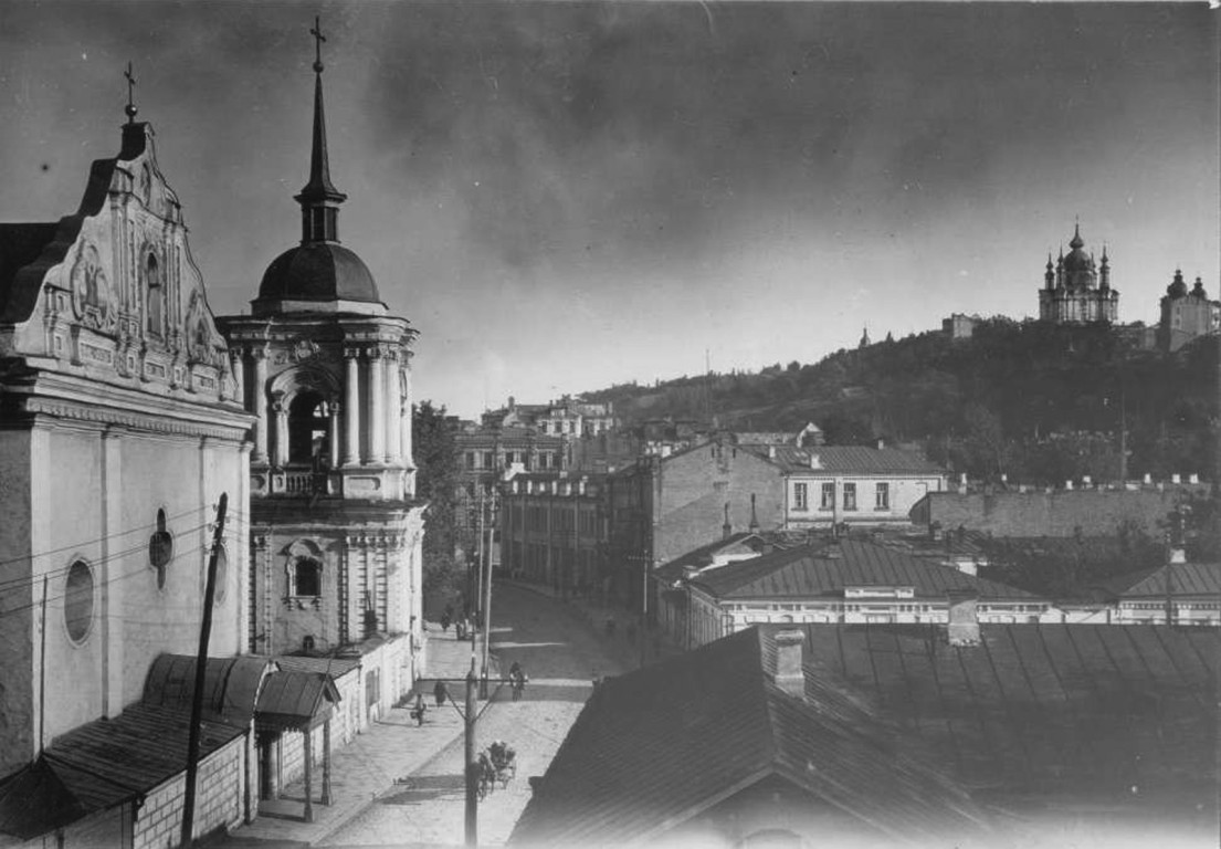 Киев. Церковь Петра и Павла на Подоле. архивная фотография, Располагалась на ул. Притиско-Никольской, д. 4 (ныне территория военной части). Закрыта в начале 1930-х г.г., снесена в 1935 г. Фото 1920-х г.г. из фондов Музея истории города Киева