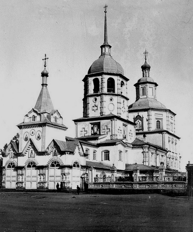 Иркутск. Церковь Тихвинской иконы Божией Матери. архивная фотография, Фото нач. ХХ в. с сайта http://irkipedia.ru/ 