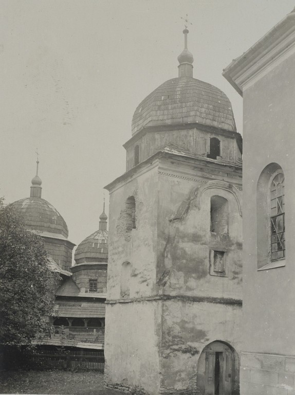 Роздол. Церковь Николая Чудотворца. архивная фотография, Фото из фондов Польской национальной цифровой библиотеки https://polona.pl/item/rozdol-n-dn-dzwonica-cerkwi,MTA2NDIwMw/0/#info:metadata