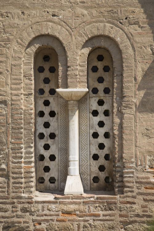 Салоники (Θεσσαλονίκη). Церковь Двенадцати апостолов. архитектурные детали, окно