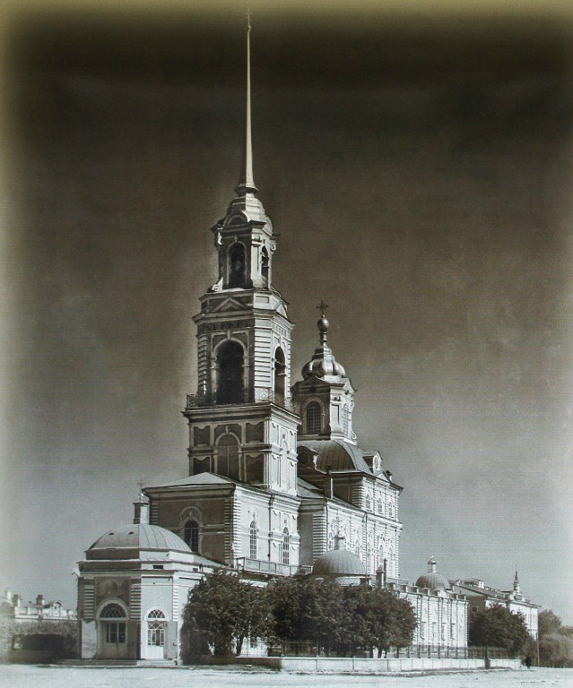 Собор Богоявления Господня, Екатеринбург (Екатеринбург (МО город Екатеринбург), Свердловская область). архивная фотография, фото 1910 года. с http://www.skyscrapercity.com/