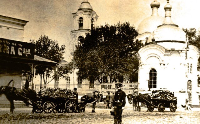 Пенза. Церковь Петра и Павла на бывшей Базарной площади. архивная фотография, Фото с сайта http://old-penza.livejournal.com/10313.html