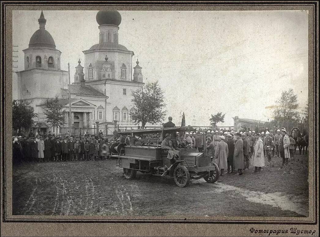 Собор Благовещения Пресвятой Богородицы (старый), Тюмень (Тюмень, город, Тюменская область). архивная фотография, Фотограф: С. Шустер. 1925 г. С сайта: https://www.tumen.kp.ru/daily/26650.5/3670544/
