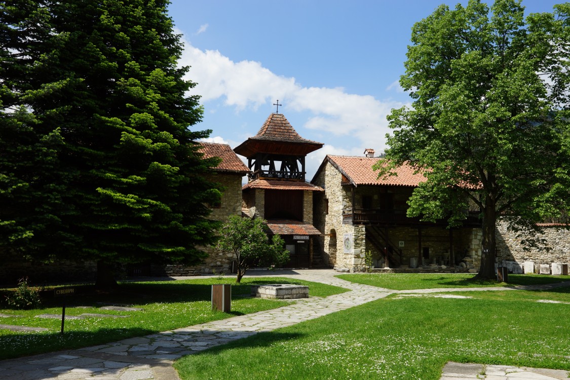 Студеницкий Успенский монастырь, Брезова (Рашский округ, Сербия). фасады