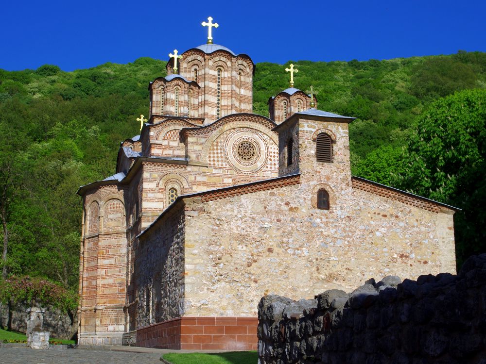 Монастырь Раваница (Вознесения Господня), Сенье (Поморавский округ, Сербия). фасады