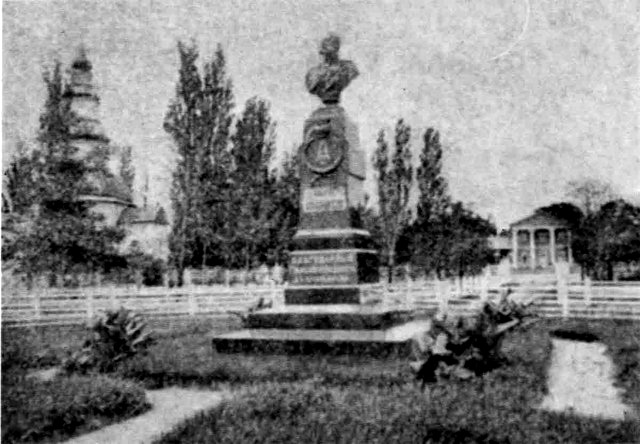 Церковь Покрова Пресвятой Богородицы, Любеч (Черниговский район, Украина, Черниговская область). архивная фотография, Фото с сайта http://siver.info/multimedia/all/2678:staryj-lyubech-v-fotografiyakh