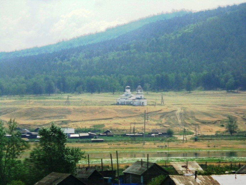 Церковь Троицы Живоначальной, Кайдалово (Карымский район, Забайкальский край). фасады, Вид с железной дороги