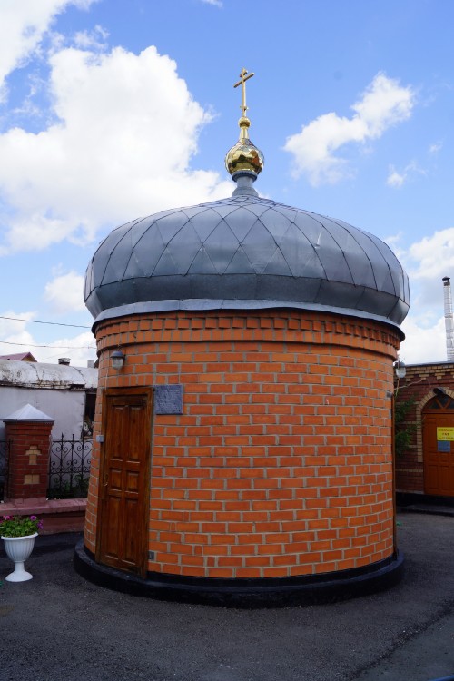 Церковь Михаила Архангела, Шарлык (Шарлыкский район, Оренбургская область). дополнительная информация, Часовня Серафима Саровского возле храма.