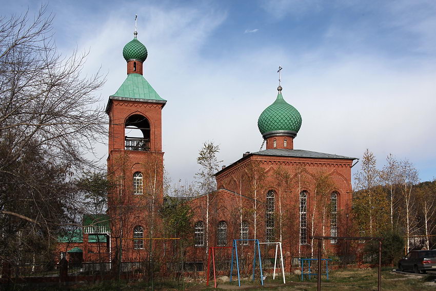 Церковь Покрова Пресвятой Богородицы, Миасс (Миасс, город, Челябинская область). фасады, Вид с ул. Ленина