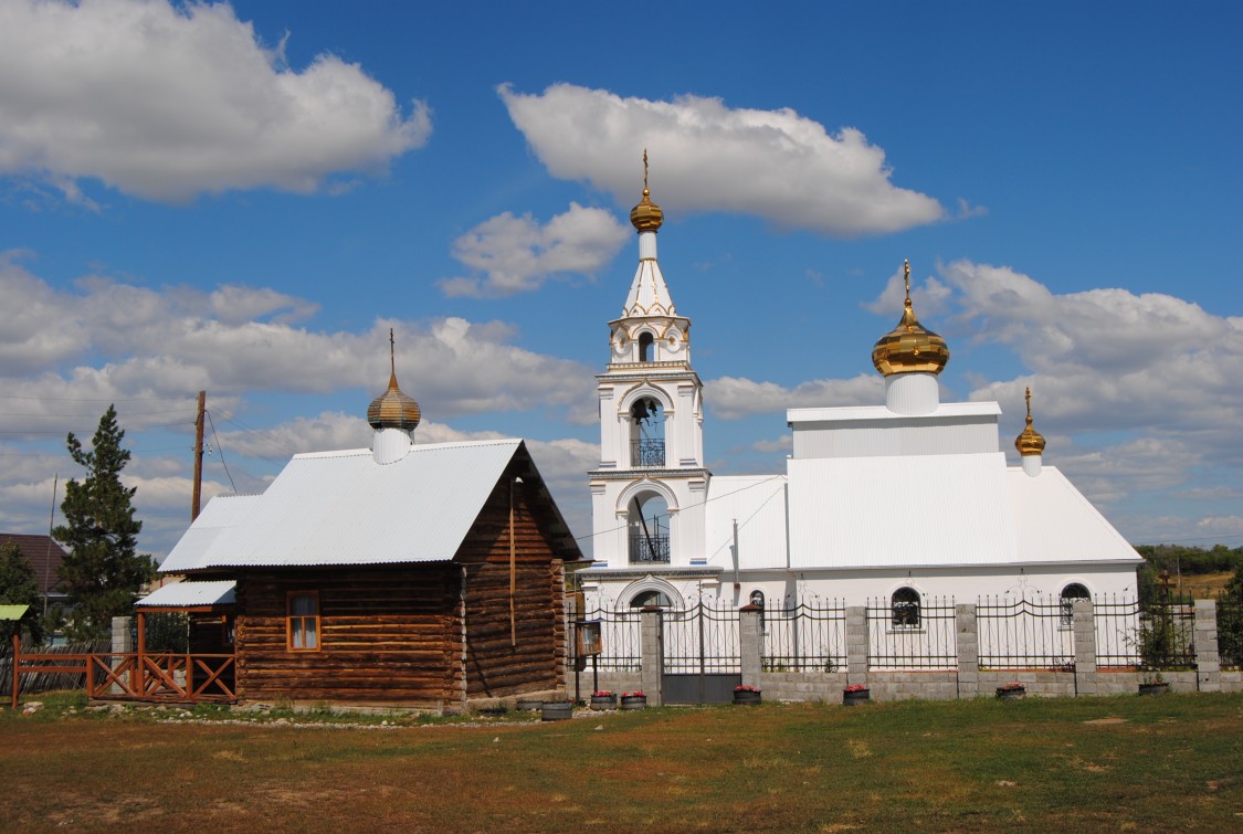 Церковь Преображения Господня, Смеловский (Верхнеуральский район, Челябинская область). общий вид в ландшафте