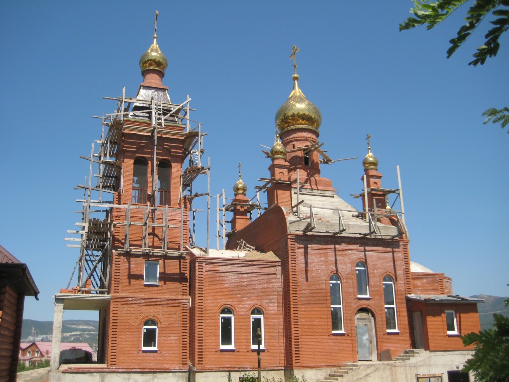 Цемдолина. Церковь Александра Невского. фасады