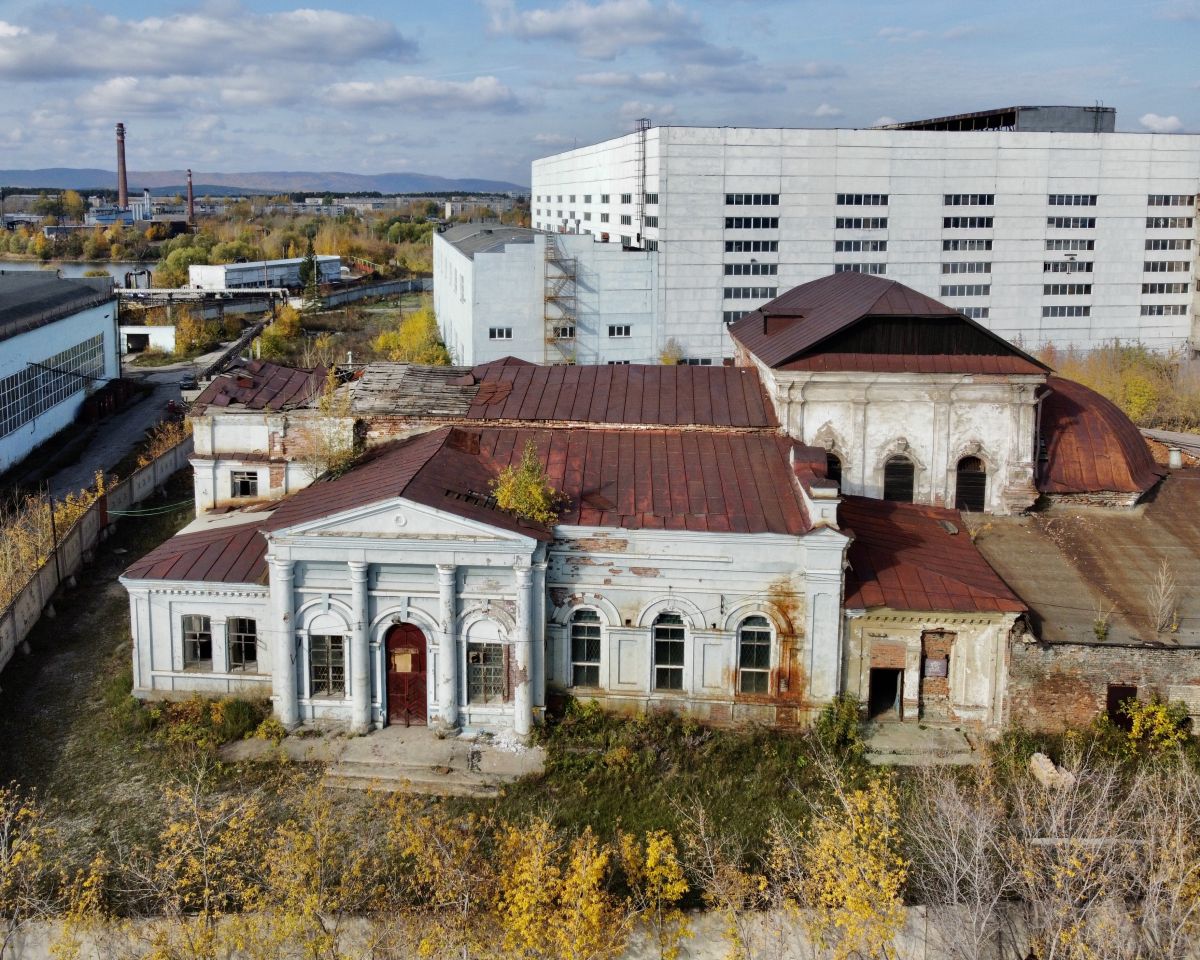 Церковь Успения Пресвятой Богородицы, Касли (Каслинский район, Челябинская область). фасады, Вид с ЮВ
