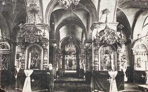Собор Троицы Живоначальной, Балашов (Балашовский район, Саратовская область). архивная фотография, Интерьер Троицкого собора в Балашове. Нач. ХХ века. Из собрания Балашовского краеведческого музея.