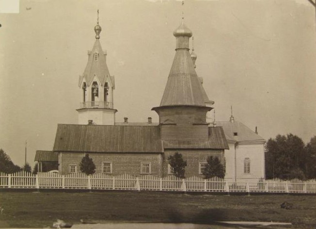 Собор Петра и Павла (первый), Повенец (Медвежьегорский район, Республика Карелия). архивная фотография, Общий вид с юга. Фото Дунаева 1907-1910-х гг. из коллекции ГНИМА (https://goskatalog.ru/portal/#/collections?id=10992661)