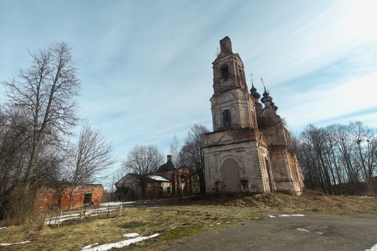 Храмовый комплекс. Церкви Вознесения Господня  и Казанской иконы Божией Матери, Углево (Галичский район, Костромская область). фасады