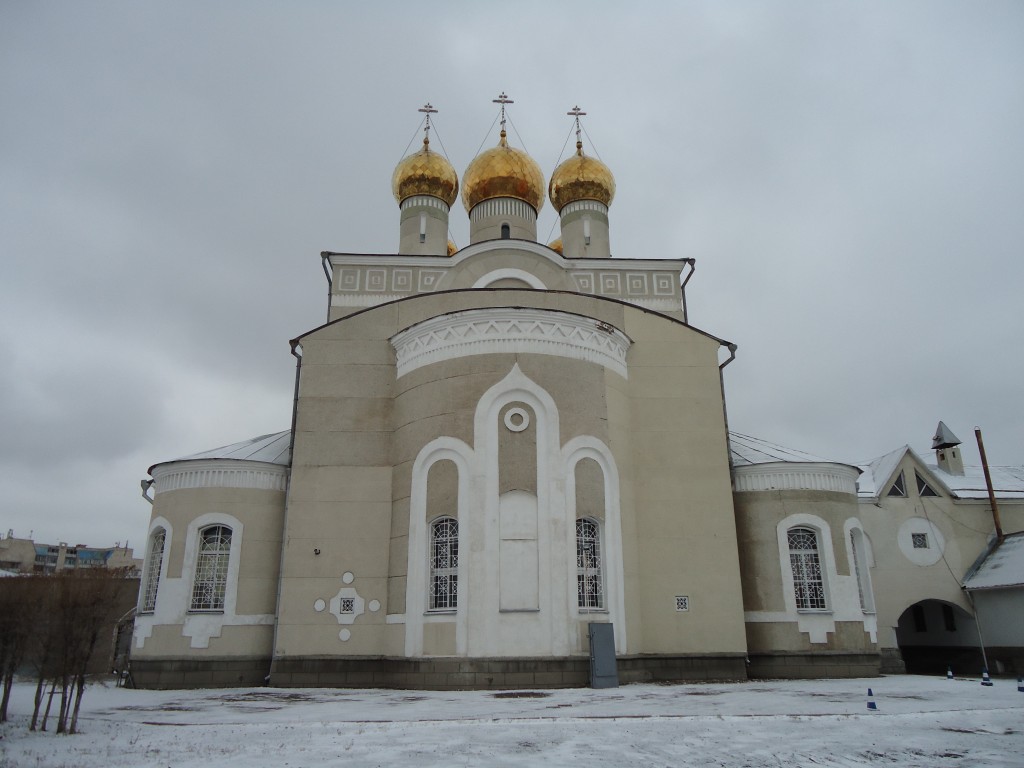 Кафедральный собор Введения во храм Пресвятой Богородицы, Караганда (Карагандинская область, Казахстан). фасады