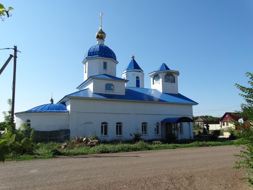 Церковь Покрова Пресвятой Богородицы, Буланово (Октябрьский район, Оренбургская область). фасады