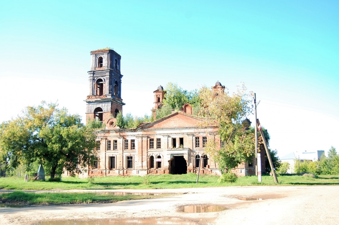 Церковь Георгия Победоносца, Дуброво (Оханский район, Пермский край). общий вид в ландшафте, Южный фасад