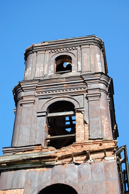 Церковь Георгия Победоносца, Дуброво (Оханский район, Пермский край). архитектурные детали, Металлическое покрытие колокольни