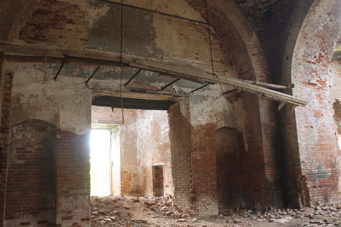 Церковь Георгия Победоносца, Дуброво (Оханский район, Пермский край). архитектурные детали, остатки хоров на западной стене