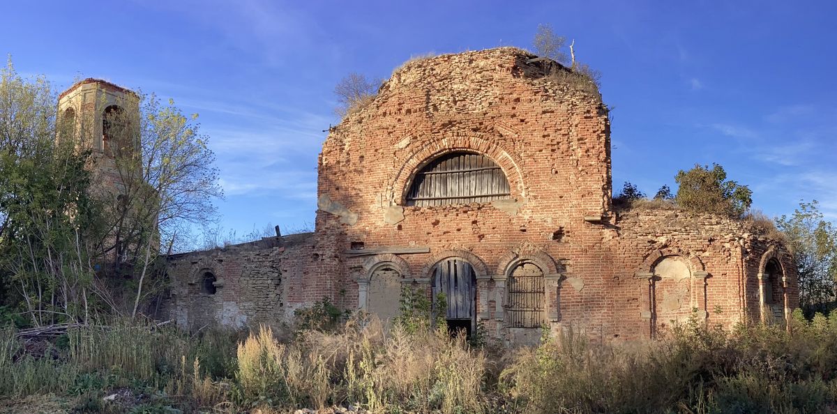 Вид с юга, фасады. Церковь Казанской иконы Божией Матери, Пеньшино (Верховский район, Орловская область)