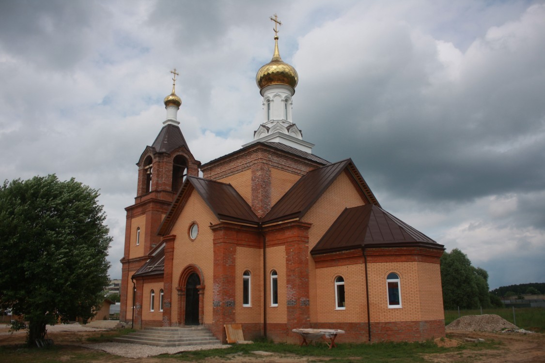 Кремёнки. Церковь Царственных страстотерпцев. фасады