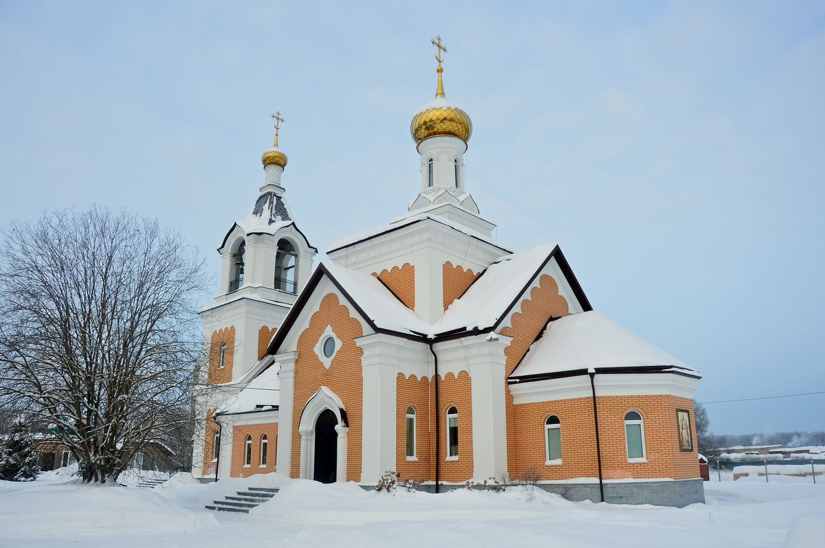 фасады. Церковь Царственных страстотерпцев, Кремёнки (Жуковский район, Калужская область)