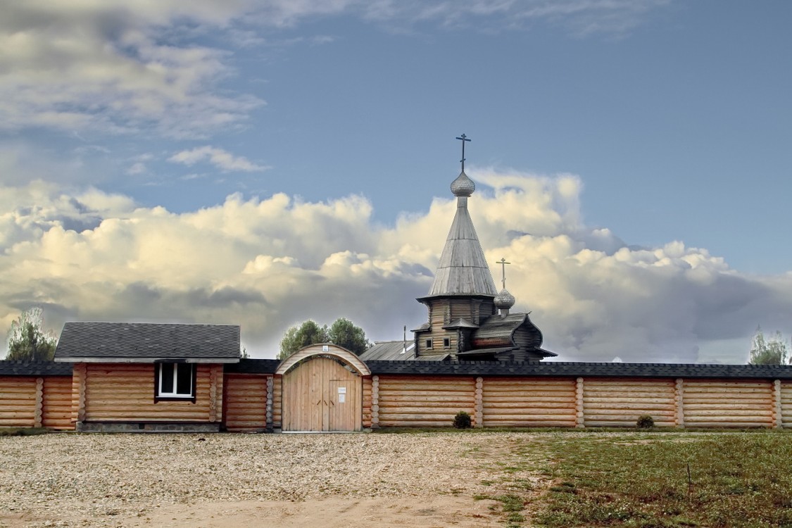 Исток Днепра. Князе-Владимирский мужской монастырь. общий вид в ландшафте