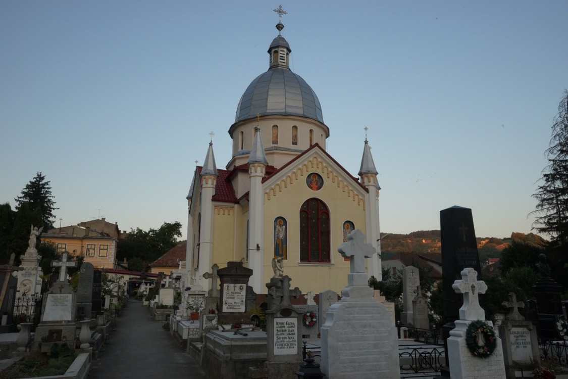 Церковь Параскевы Сербской, Брашов (Брашов, Румыния). фасады