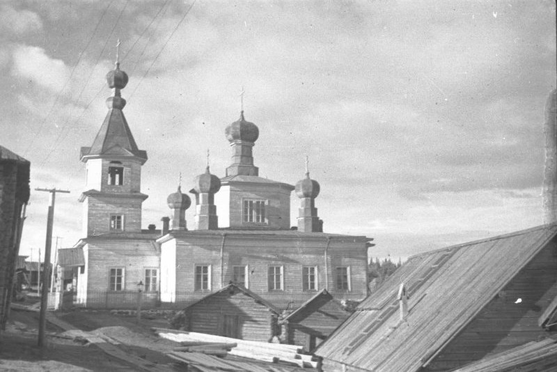 Церковь Воскресения Христова (старая), Умба (Терский район, Мурманская область). архивная фотография, Фото 1960 года из фондов Мурманского областного краеведческого музея