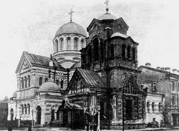 Церковь Василия Великого и Успения Пресвятой Богородицы при подворье Коневского Богородице-Рождественского мужского монастыря, Красногвардейский район (Санкт-Петербург, г. Санкт-Петербург). архивная фотография, Фото с сайтаhttp://www.citywalls.ru/house10048.html