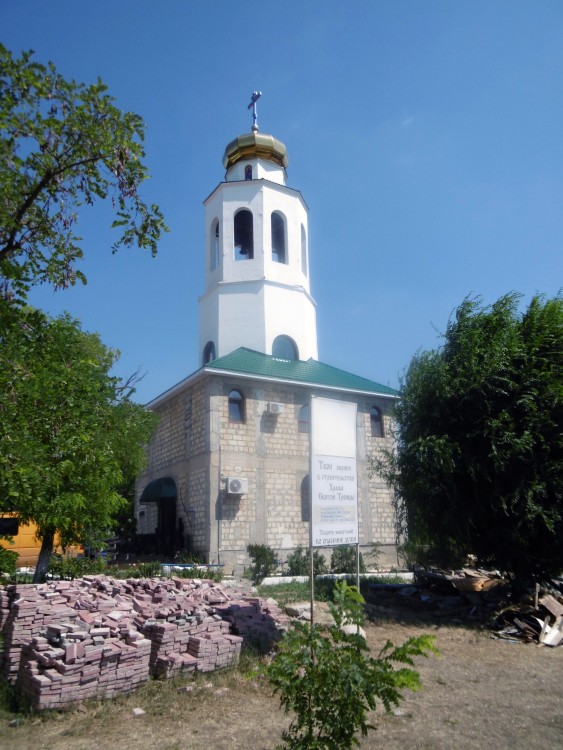 Церковь Троицы Живоначальной, Береговое (Феодосия, город, Республика Крым). фасады, Вид церкви с Керченского шоссе