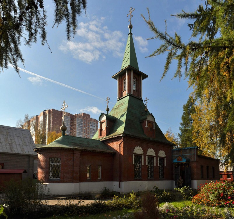 Томск. Церковь Сергия Радонежского. фасады
