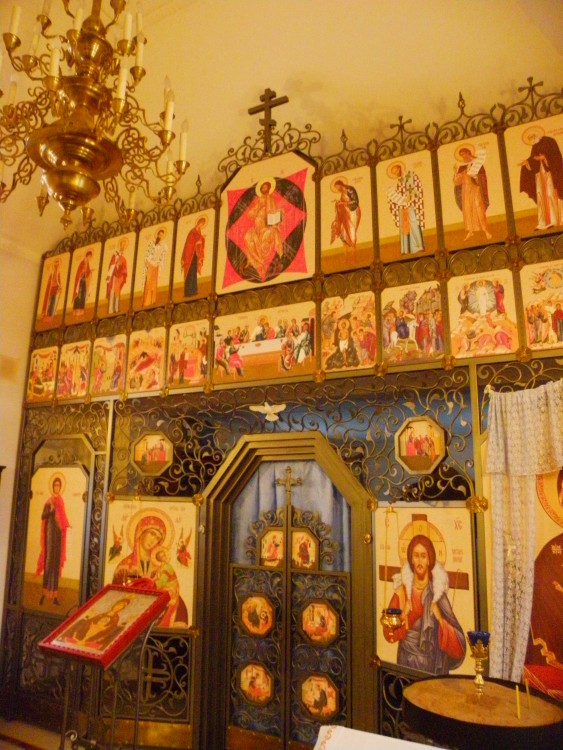 Николаевский Стороженский монастырь. Церковь Киприана Стороженского (старая), Сторожно (Волховский район, Ленинградская область). интерьер и убранство, Иконостас