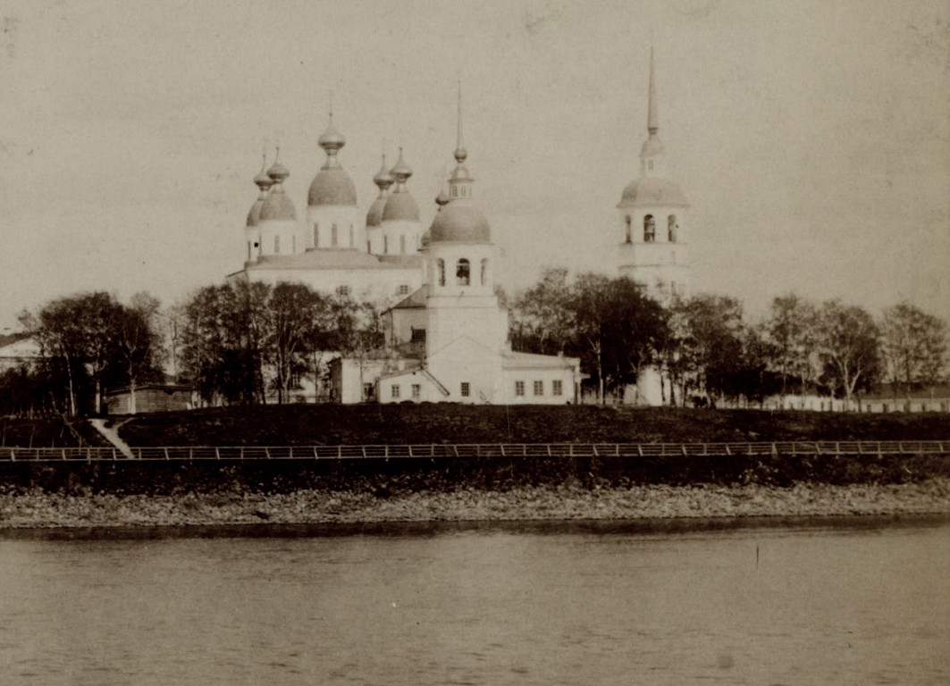 Архангельск. Церковь Михаила Архангела. архивная фотография, Западный фасад с Северной Двины. Фотография Я.И. Лейцингера, 1886 год.