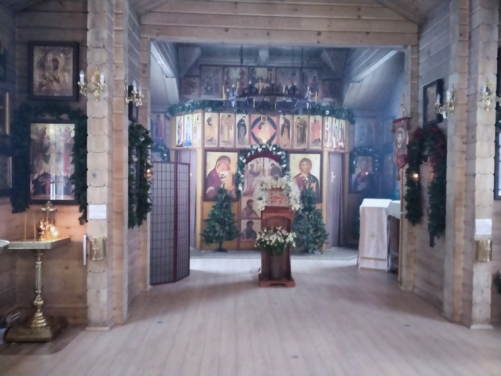 Новогиреево. Церковь Феодора Ушакова (временная) в Новогирееве. интерьер и убранство