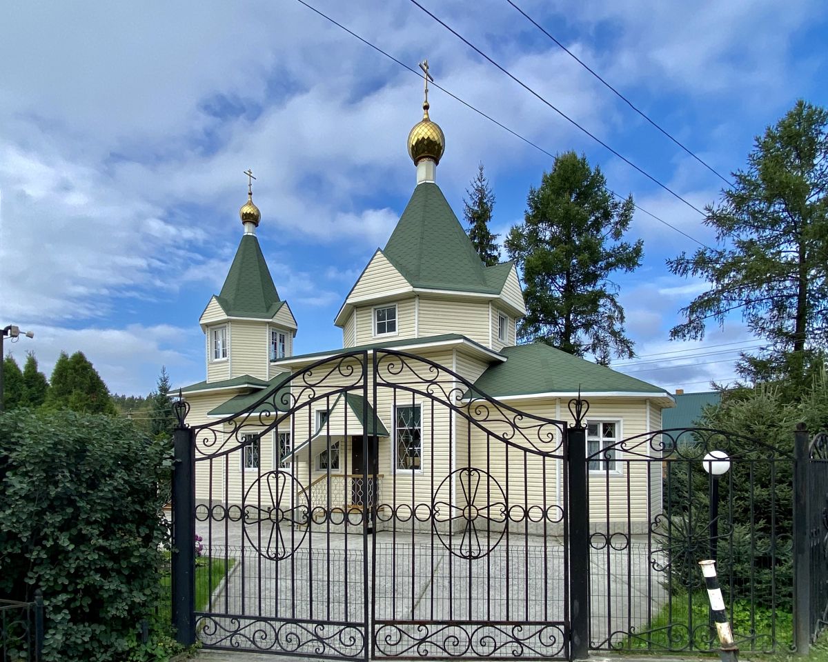 Новосибирск. Церковь Митрофана Воронежского. фасады, Вид с ЮВ ворот