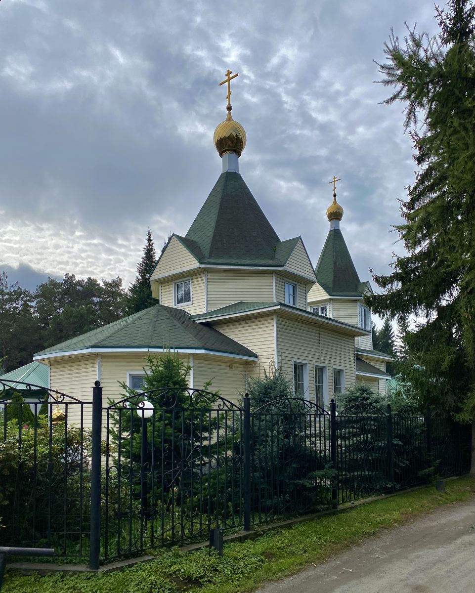 Церковь Митрофана Воронежского, Новосибирск (Новосибирск, город, Новосибирская область). фасады, Вид с СВ