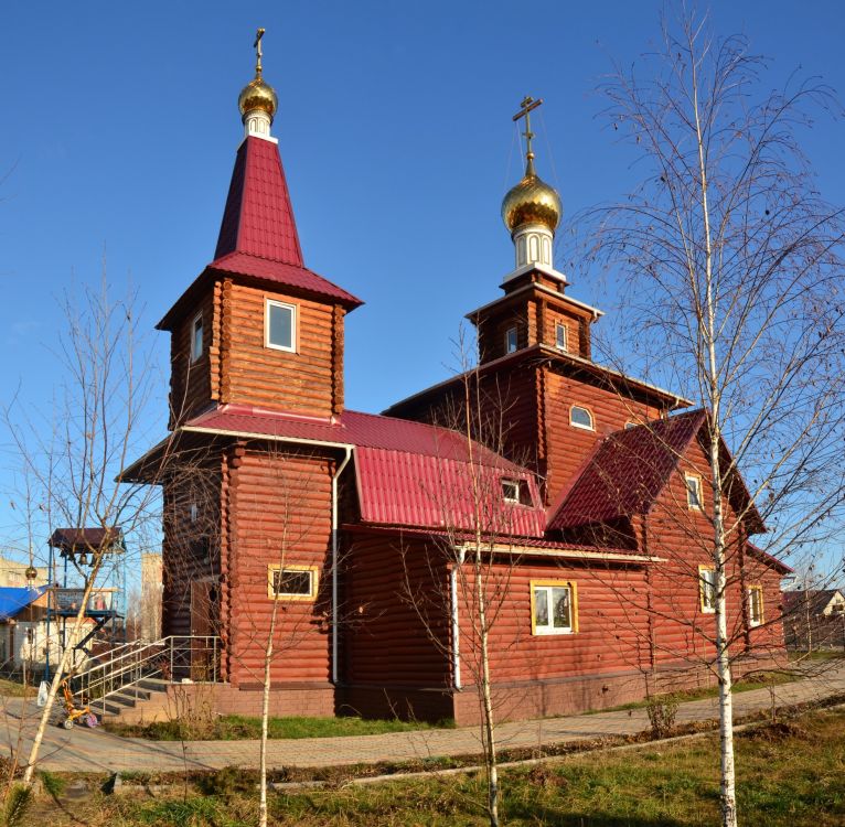 Брянск. Церковь Владимира равноапостольного в посёлке Октябрьском. фасады